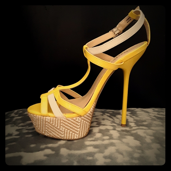 shoedazzle yellow heels